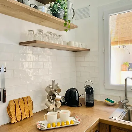 La Boheme Atlantique, Proche Du Port