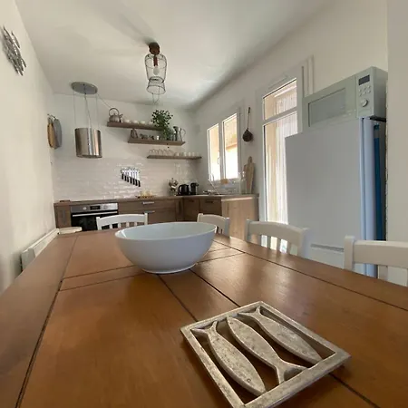 La Boheme Atlantique, Proche Du Port