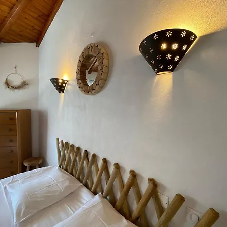 La Bohème Atlantique, Proche Du Port *